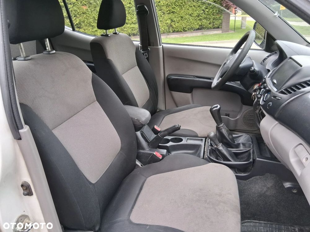 Mitsubishi L200 2.5 DID DC Intense - 8