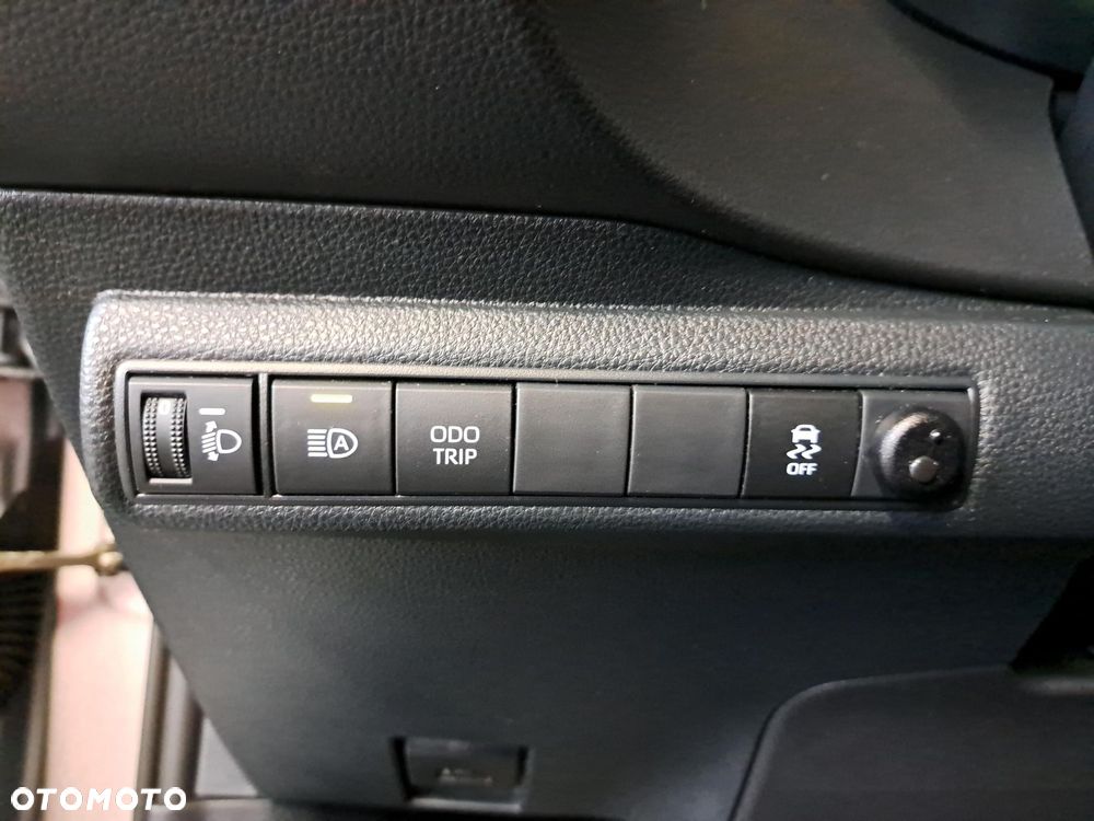 Toyota Corolla 1.8 Hybrid Comfort - 28