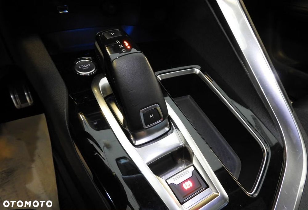 Peugeot 5008 BlueHDi 130 EAT8 GT - 22