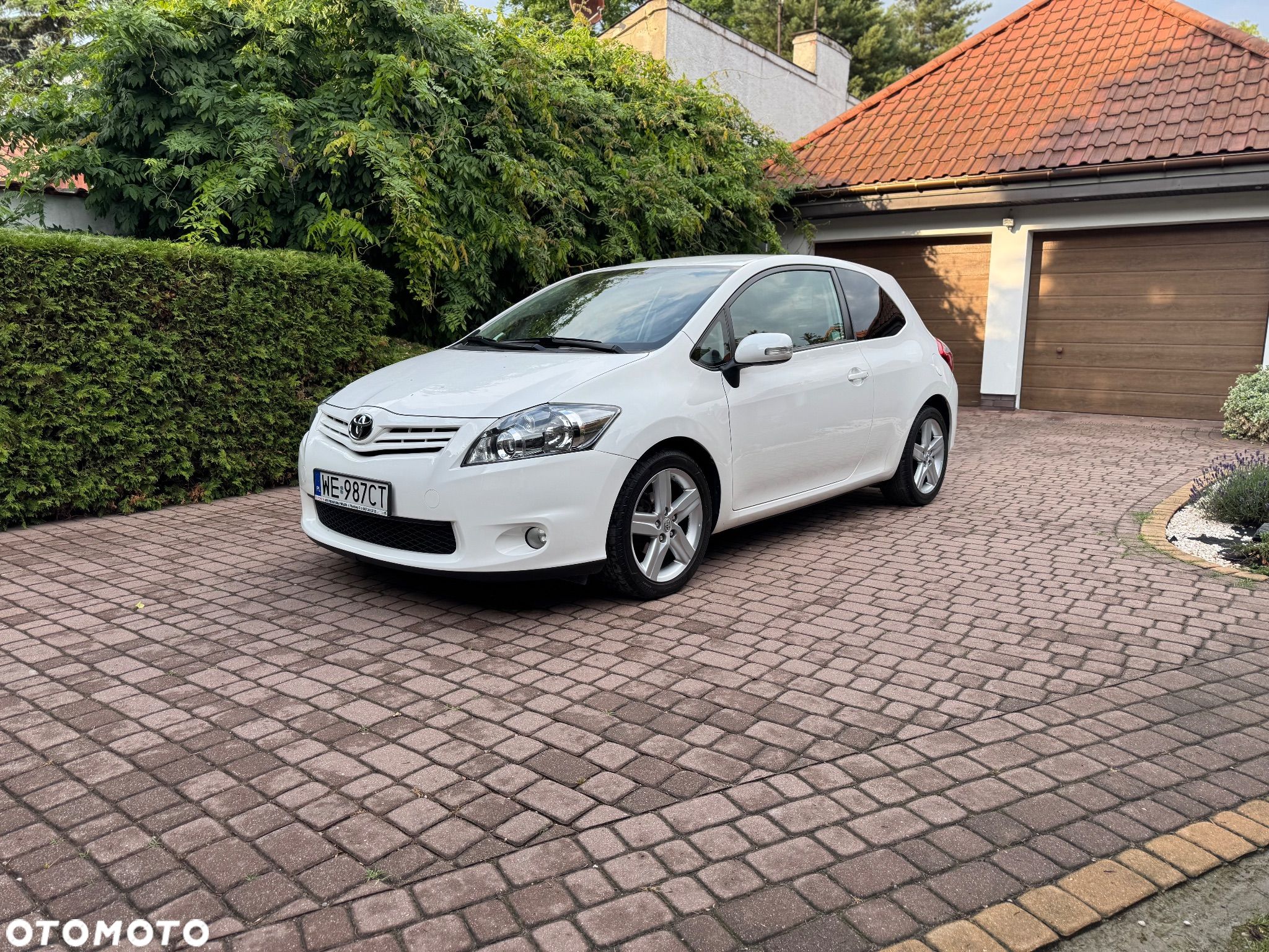 Toyota Auris 1.6 Dynamic - 1