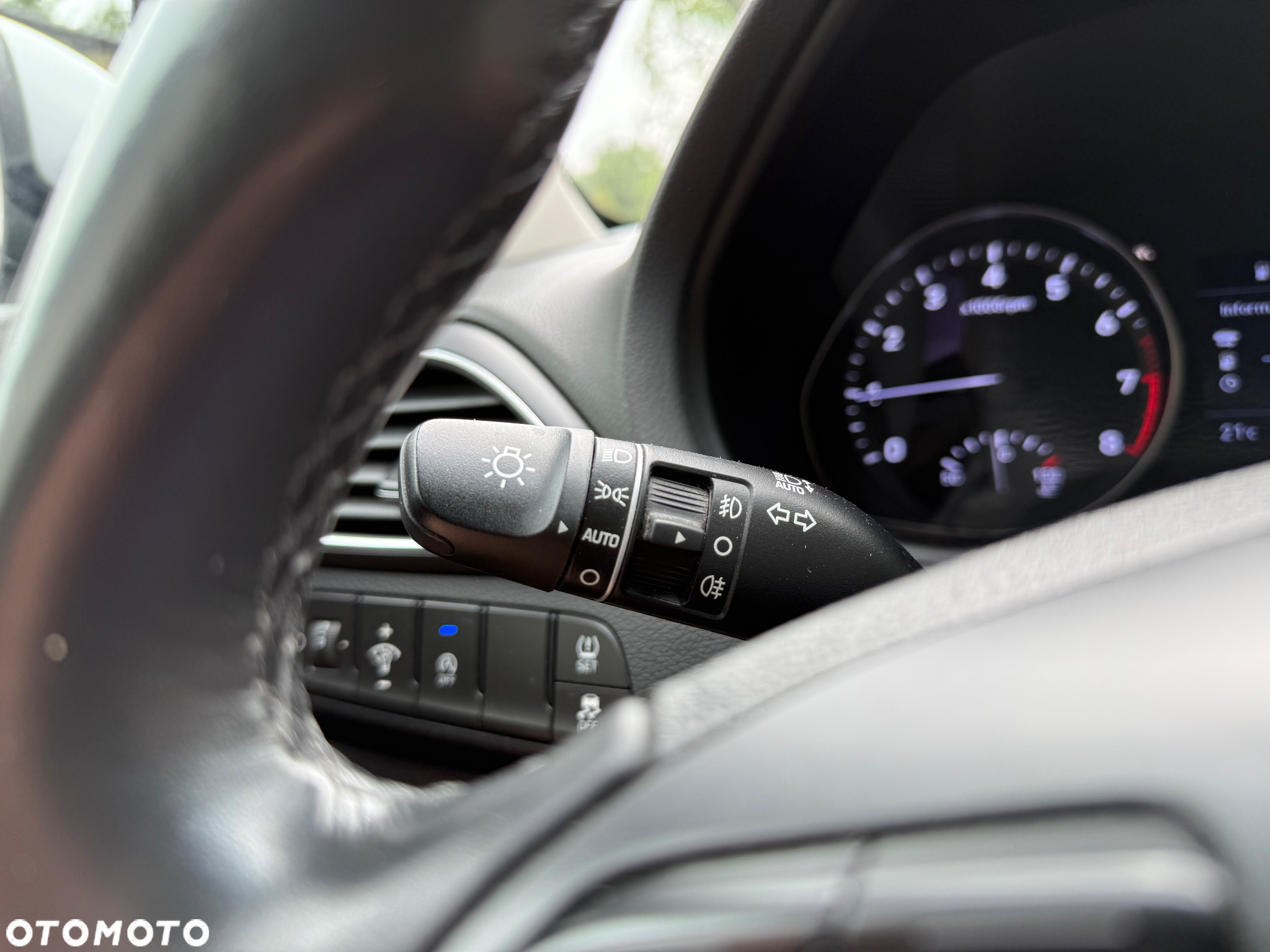 Hyundai i30 1.5 DPI Classic + - 22