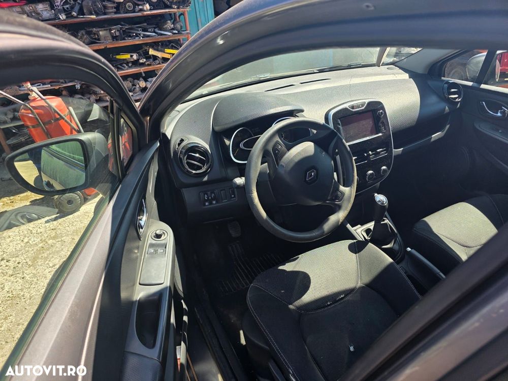 Dezmembram  Renault Clio 4 2018 1.5dci Euro 6 - 5