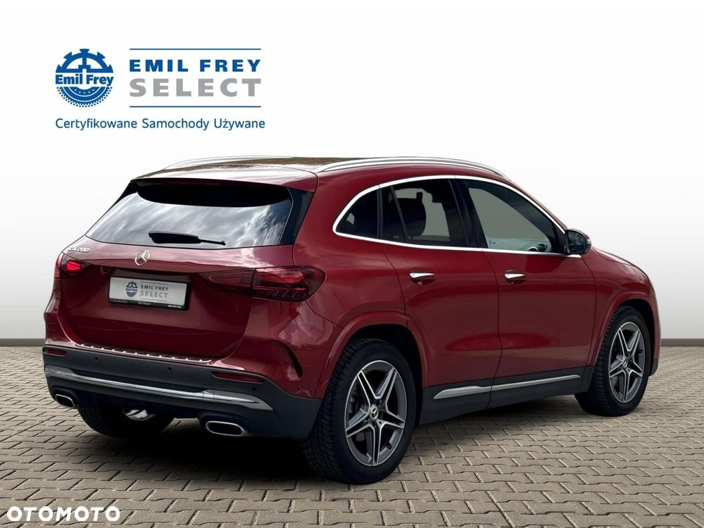 Mercedes-Benz GLA - 7