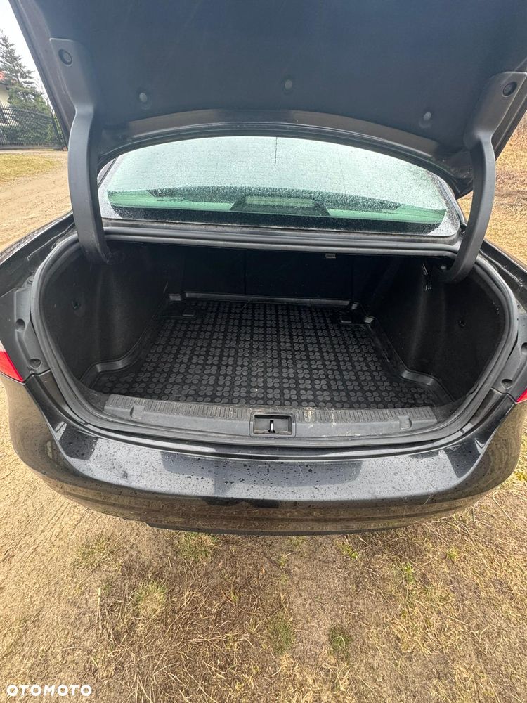 Renault Fluence 1.6 16V Privilege - 20