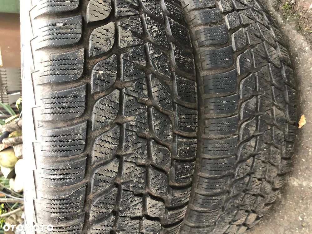 Opony zimowe  195/65R15 cena za 2 sztuki - 1