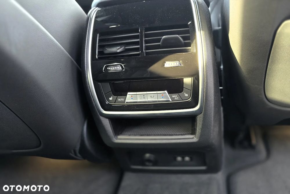 BMW X5 xDrive40d - 11