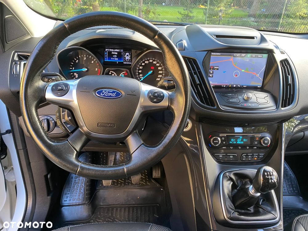 Ford Kuga 2.0 TDCi 2x4 Titanium - 20