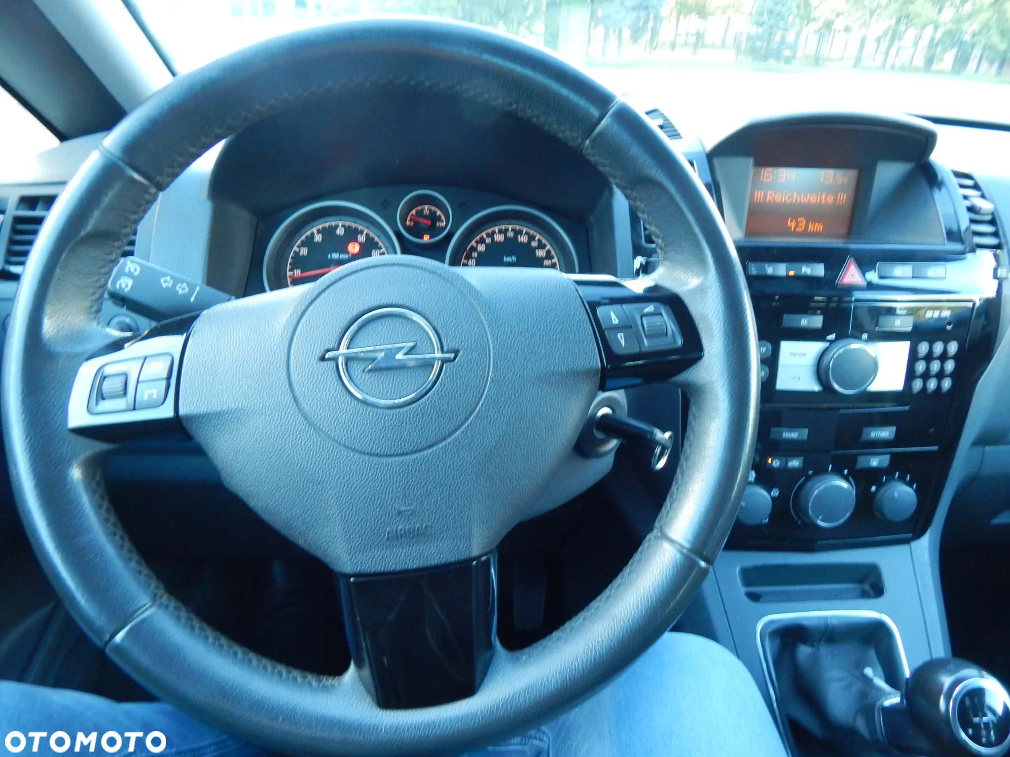 Opel Zafira 1.8 Cosmo - 21