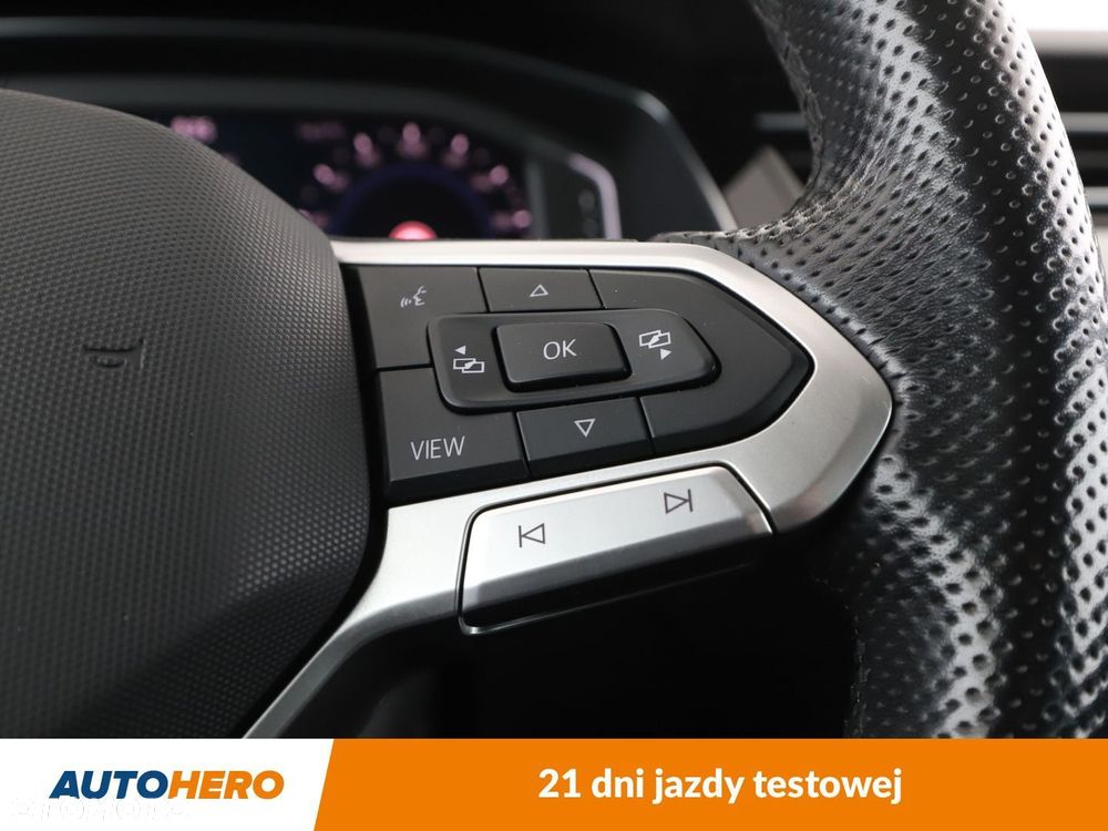 Volkswagen Passat - 30