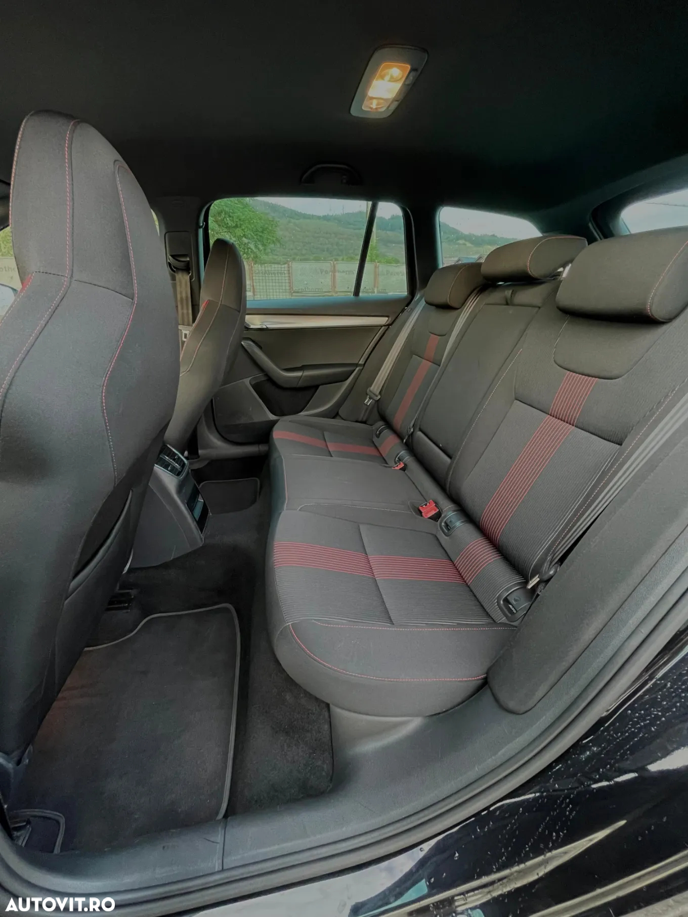 Skoda Octavia 1.6 TDI DSG Ambition - 4