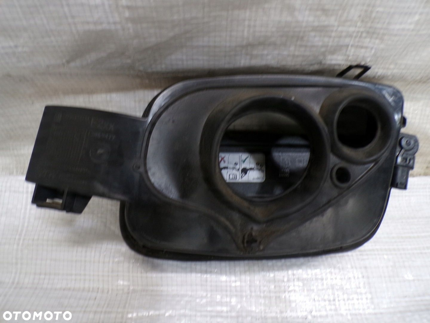 Wlew paliwa klapka Adblue Opel Insignia B 13469477 13469477 - 4