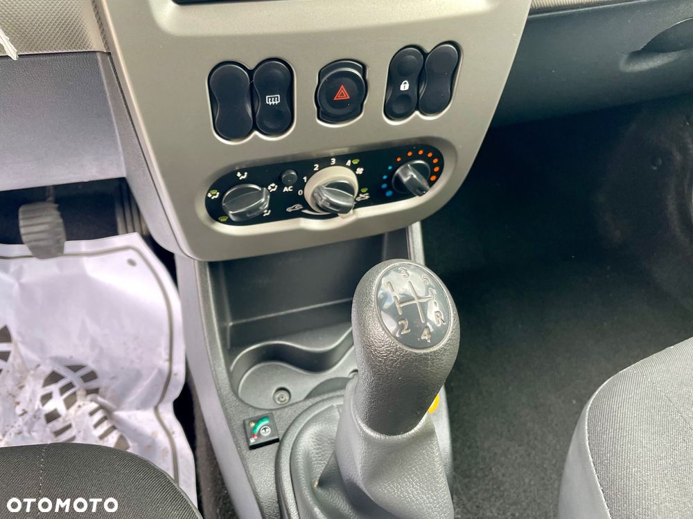 Dacia Sandero 1.4 MPI Ambiance - 35