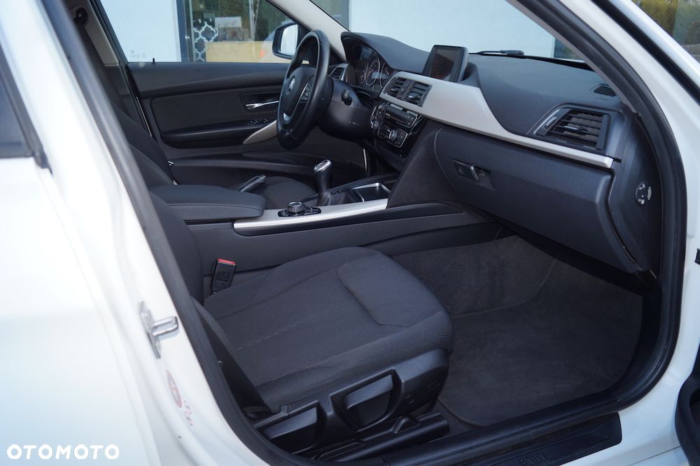 BMW Seria 3 - 28