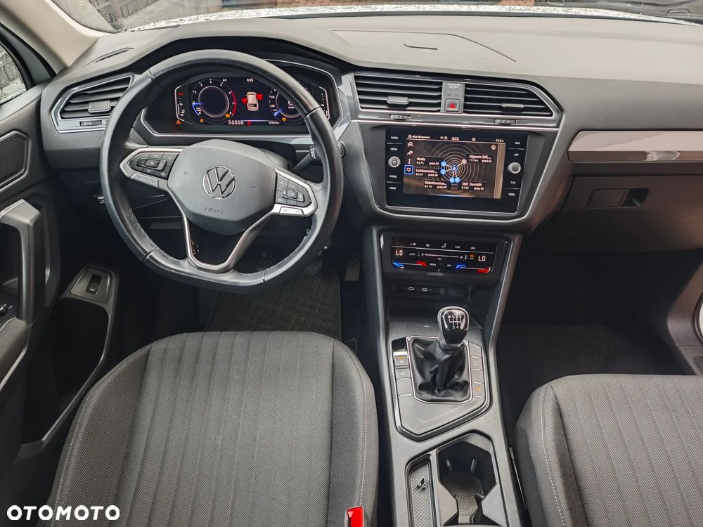 Volkswagen Tiguan - 8