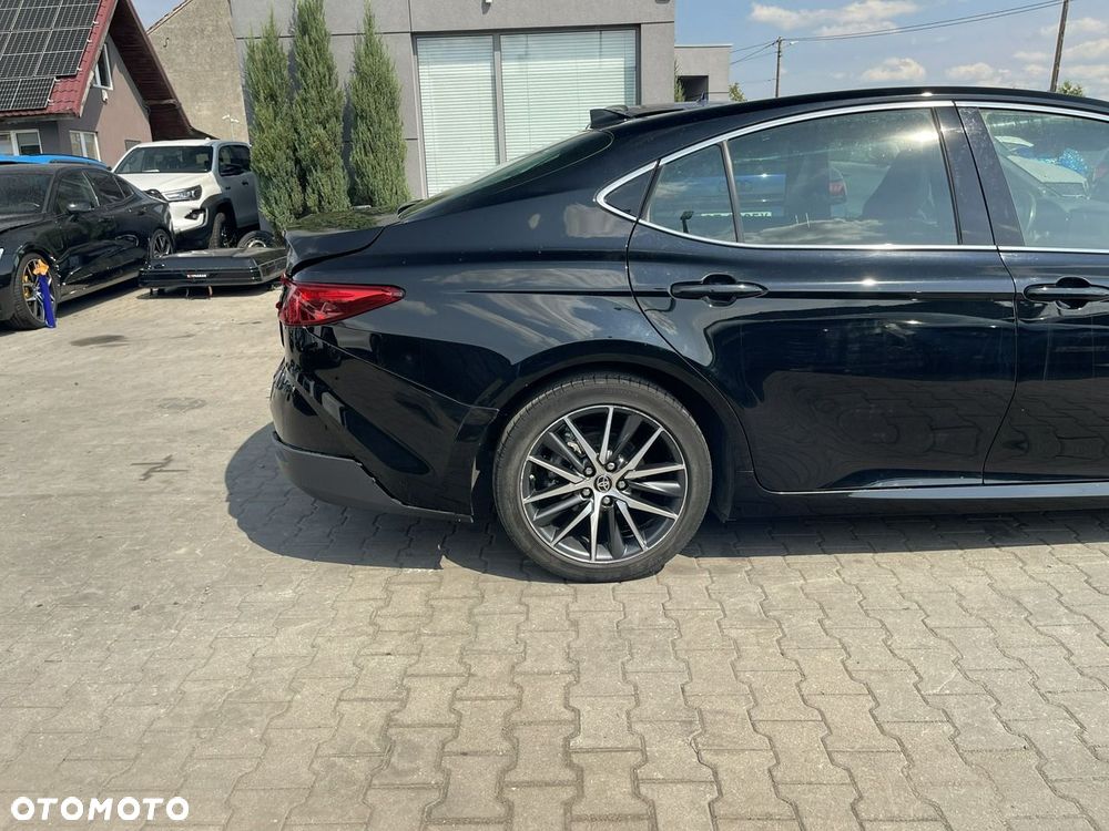 Toyota Camry 2.5 Hybrid Dynamic Force Executive e-CVT - 3