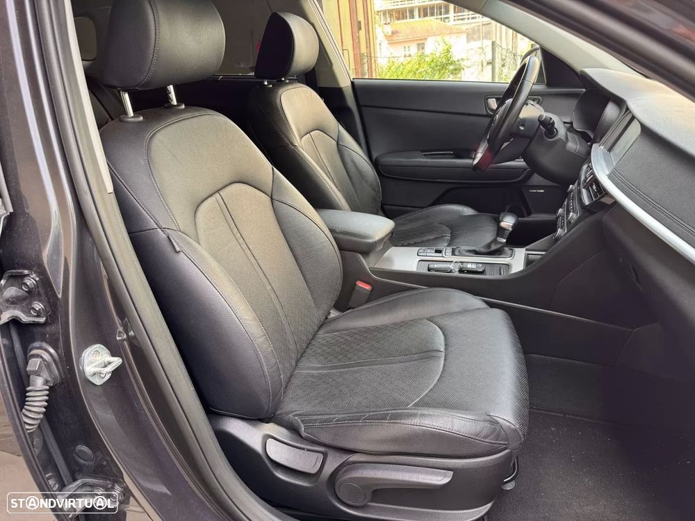 Kia Optima SW 2.0 CVVT PHEV - 28