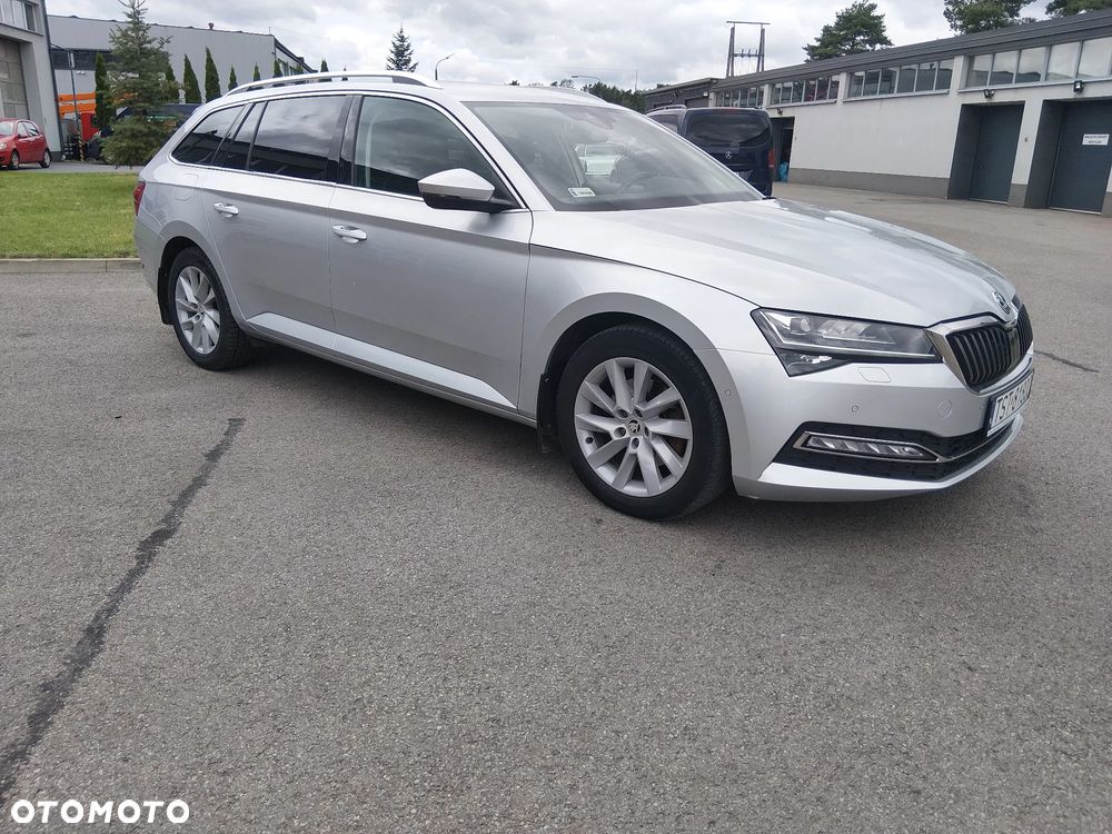 Skoda Superb 2.0 TDI SCR Style DSG - 2