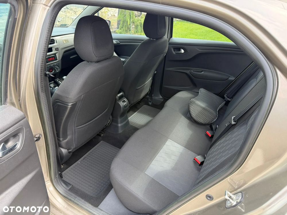 Citroën C-Elysée 1.2 VTi Exclusive - 26