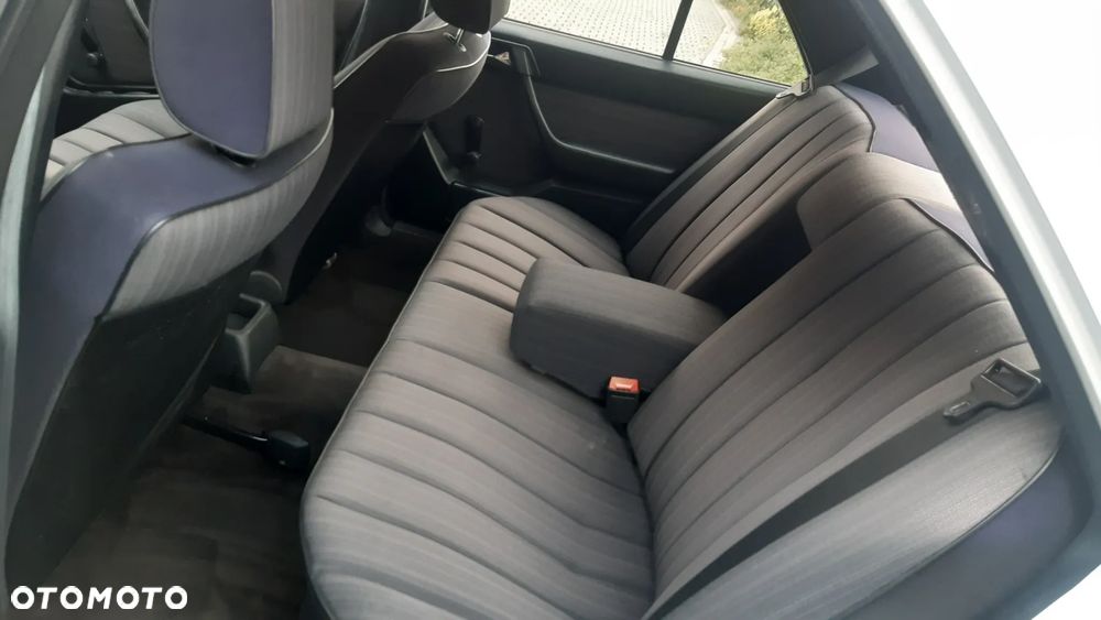 Mercedes-Benz W124 (1984-1993) - 7