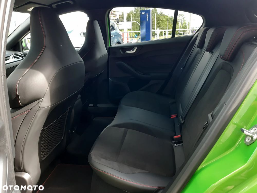 Ford Focus 2.3 EcoBoost ST X - 17