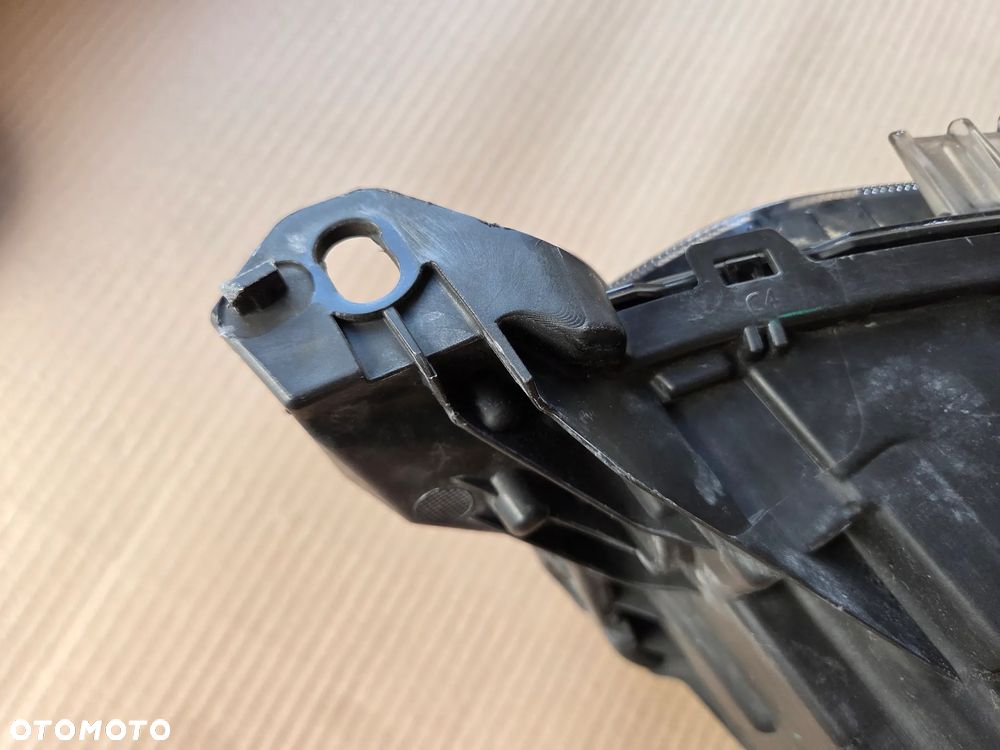 Lampa przednia lewa LED Peugeot 208 II 983336380 - 11