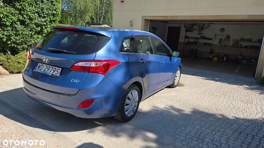 Hyundai i30 1.6 CRDi Classic + - 9