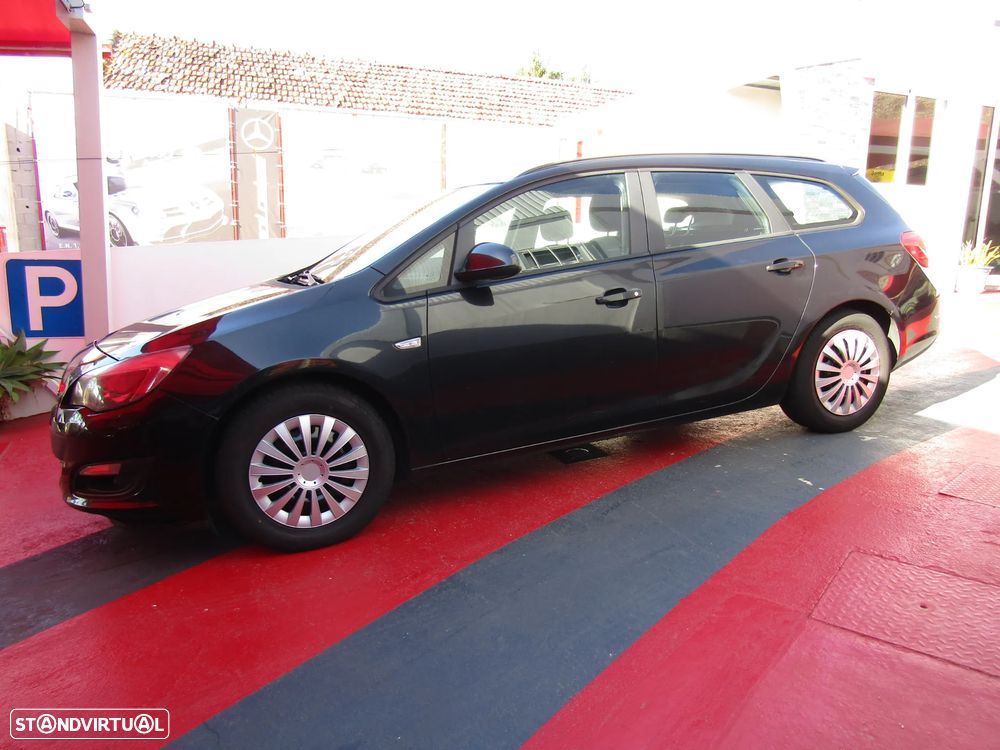 Opel Astra Sports Tourer - 13