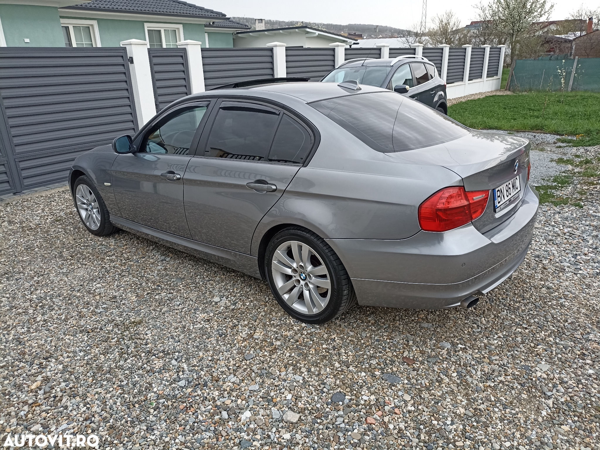 BMW Seria 3 ver-318d - 19