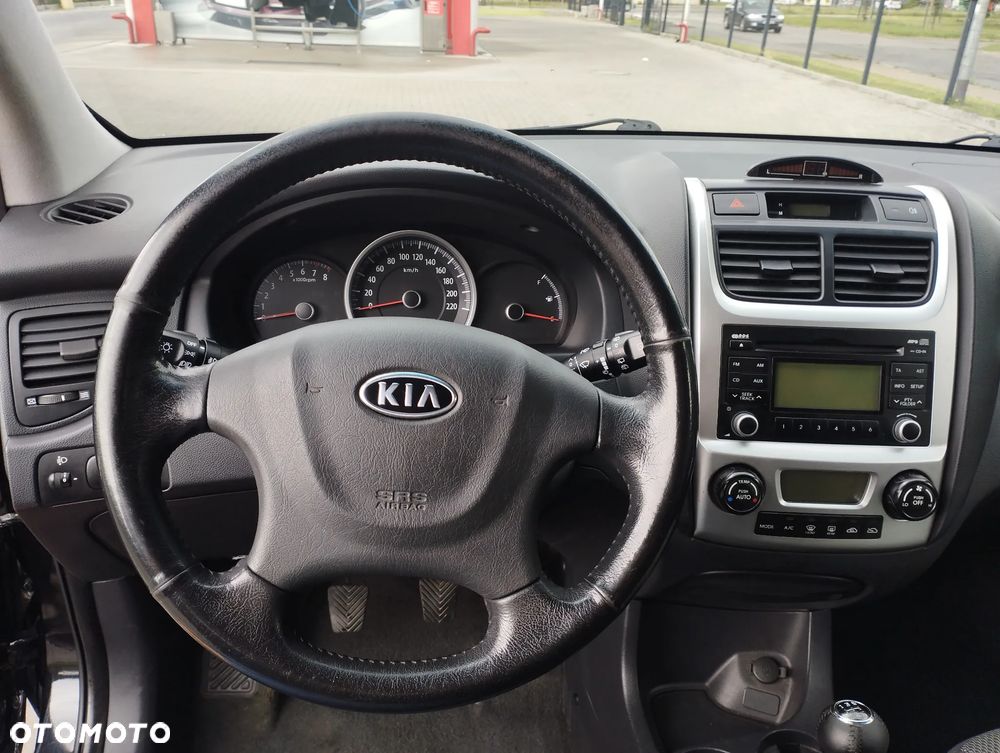 Kia Sportage 2.0 Tour - 9