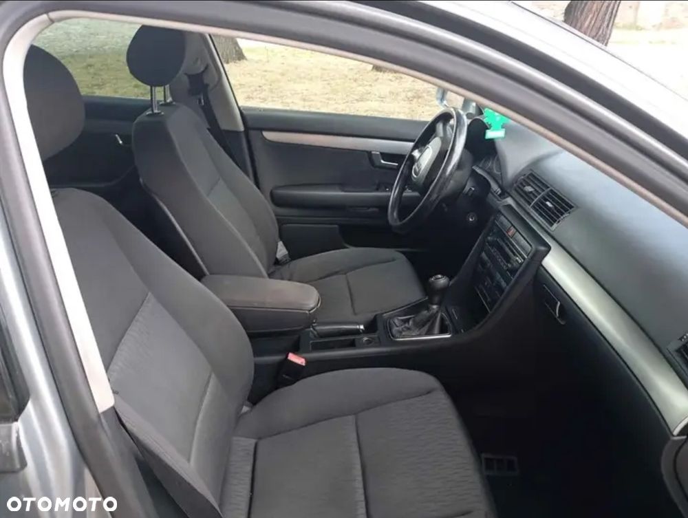 Audi A4 Limousine - 6