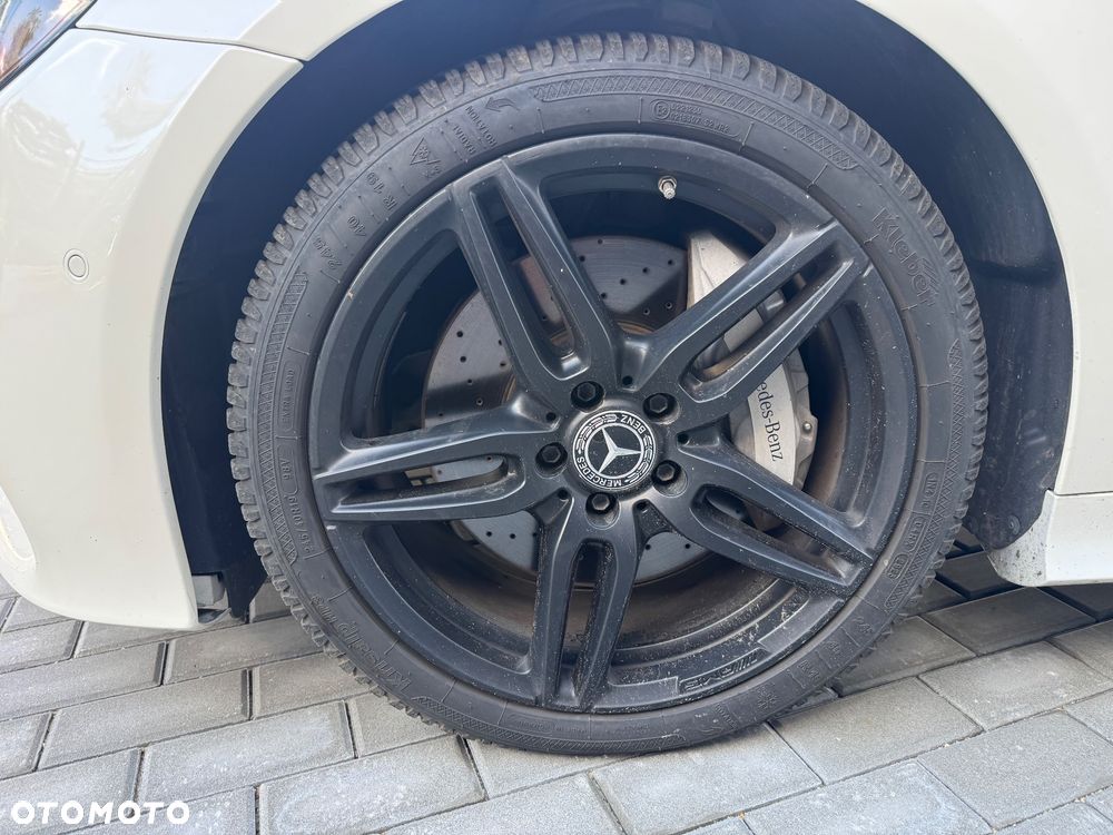 Mercedes-Benz Klasa E 400 4-Matic 9G-TRONIC - 29