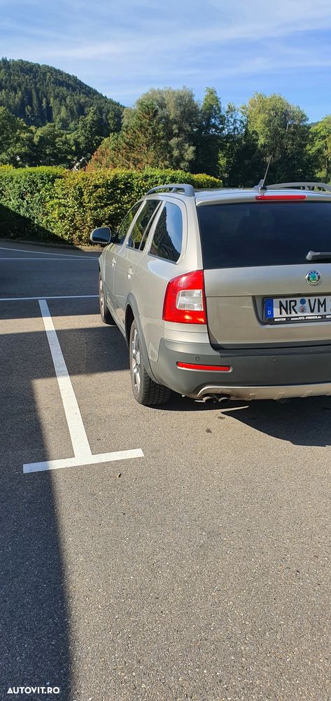Skoda Octavia Combi 2.0 TDI DPF Ambient 4x4 - 6