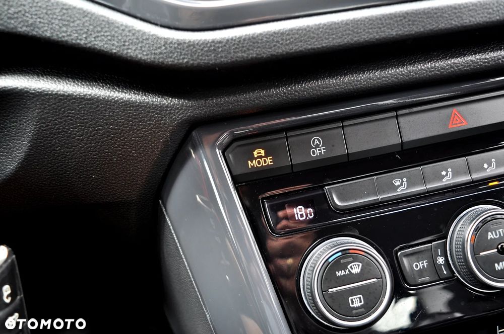 Volkswagen T-Roc 1.5 TSI OPF R-Line - 32
