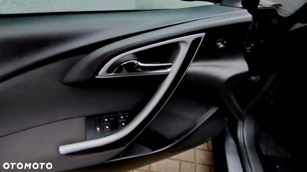 Opel Astra 1.4 T Cosmo - 18