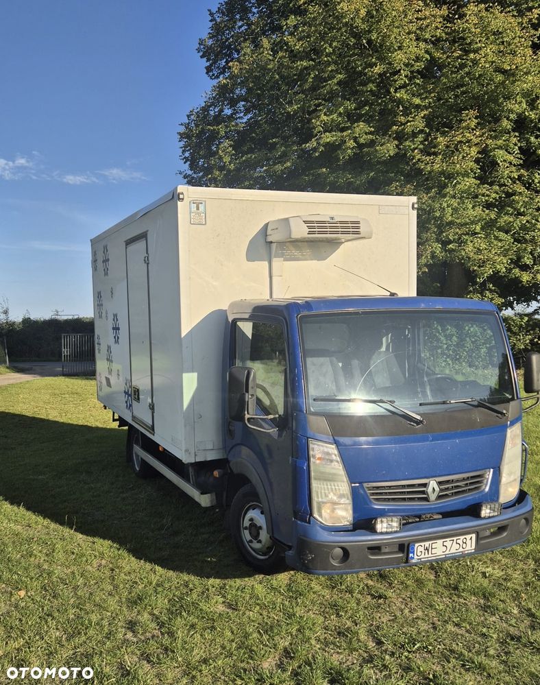 Renault Maxity - 1