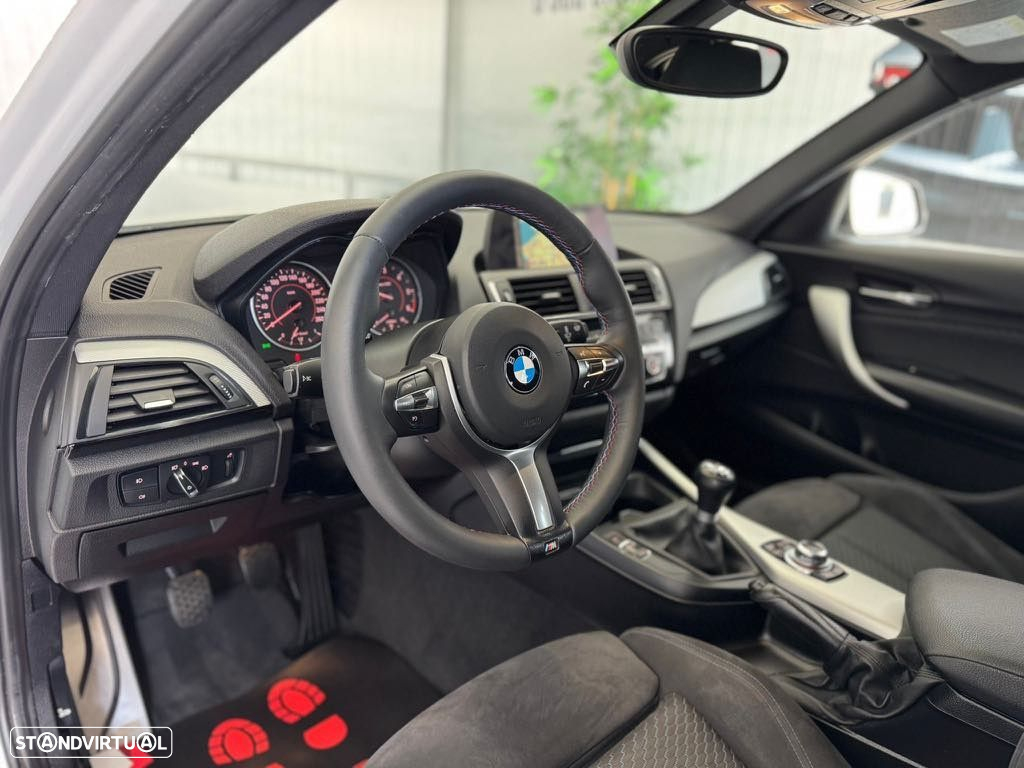 BMW 116 d Pack M - 19