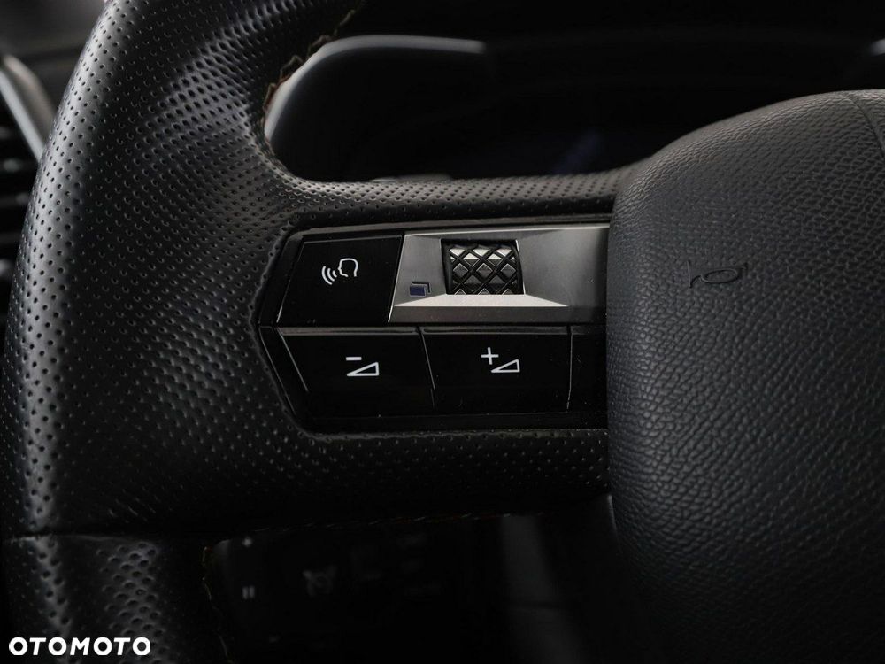 DS Automobiles DS 7 Crossback 1.6 E-Tense 4x4 Performance Line + - 34