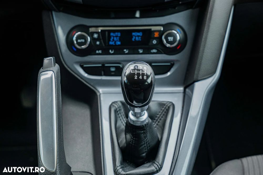 Ford Focus 1.6 EcoBoost Start Stop Titanium - 15