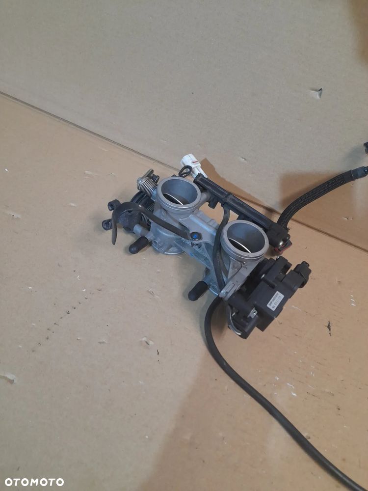 = KAWASAKI ER-6N 2012 WTRYSKI PRZEPUSTNICE - 8