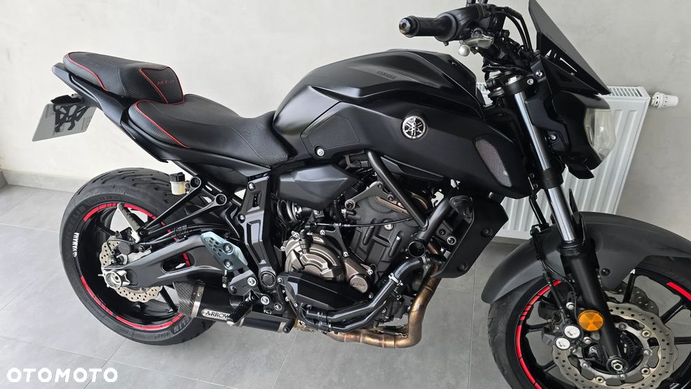 Yamaha MT - 33