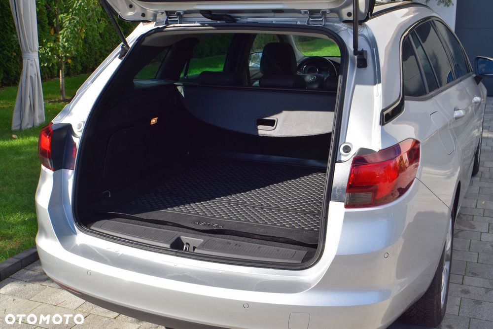 Opel Astra 1.2 T Business Elegance S&S - 26