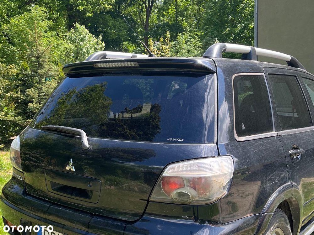 Mitsubishi Outlander - 3