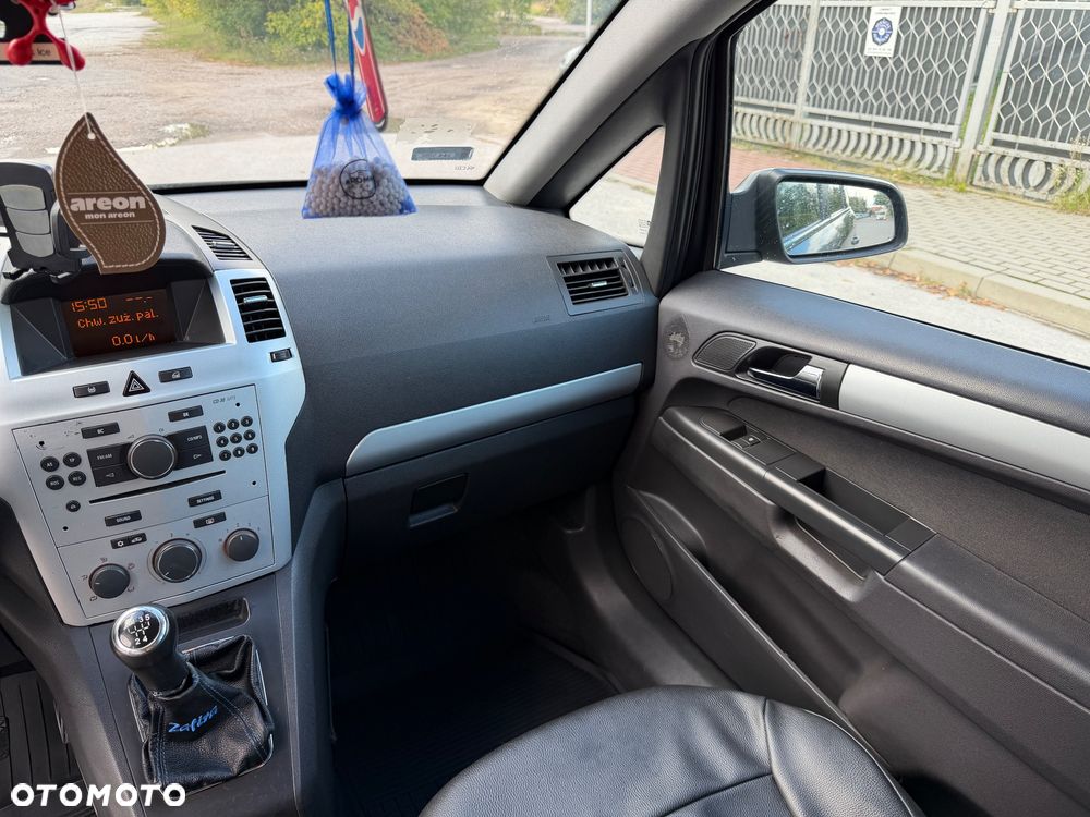 Opel Zafira 1.8 Family Plus - 25