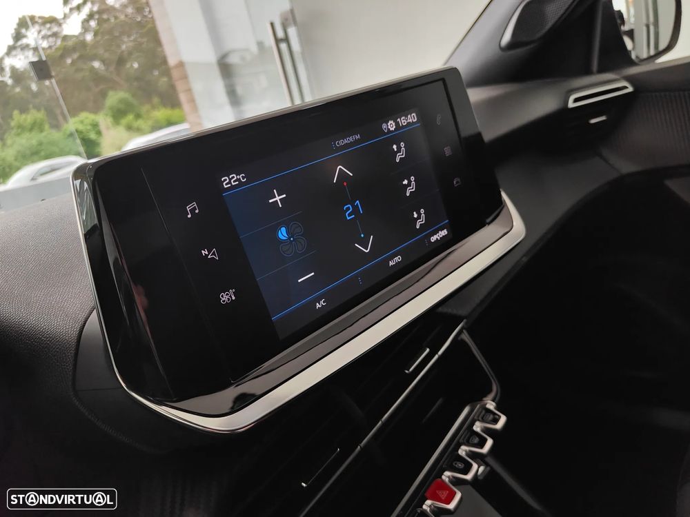 Peugeot 2008 1.2 PureTech Allure - 53