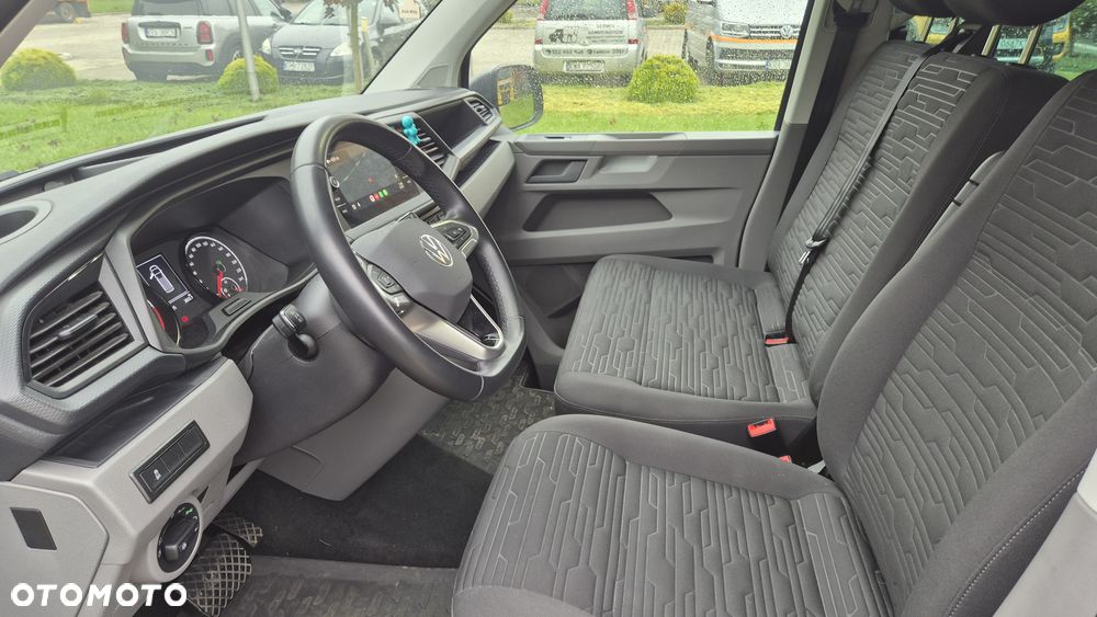 Volkswagen Caravelle - 7