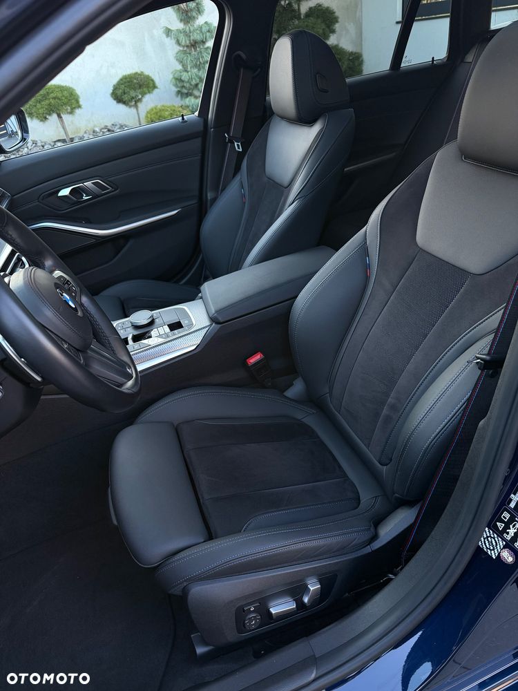 BMW Seria 3 M340i xDrive - 21