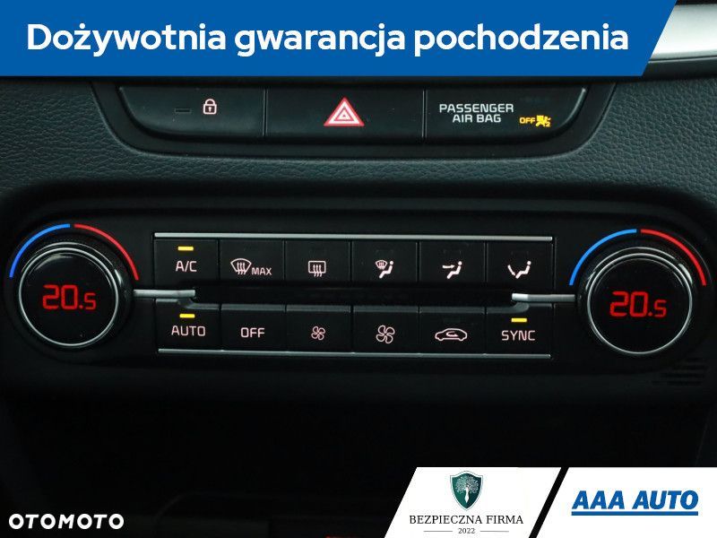 Kia Ceed - 12