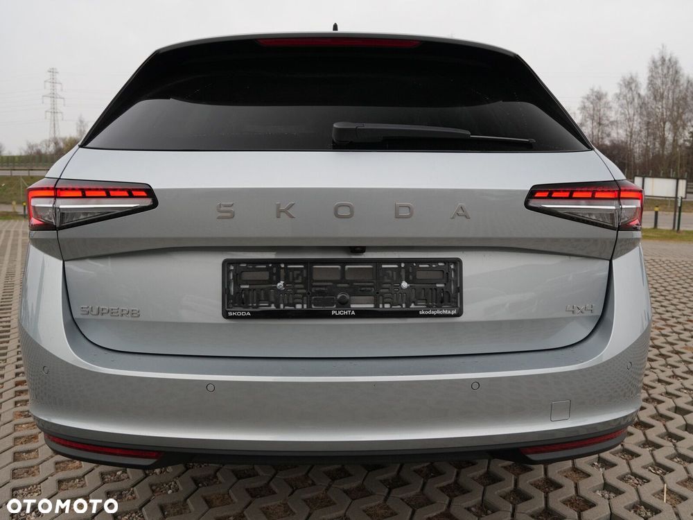 Skoda Superb 2.0 TDI SCR 4x4 Selection DSG - 10