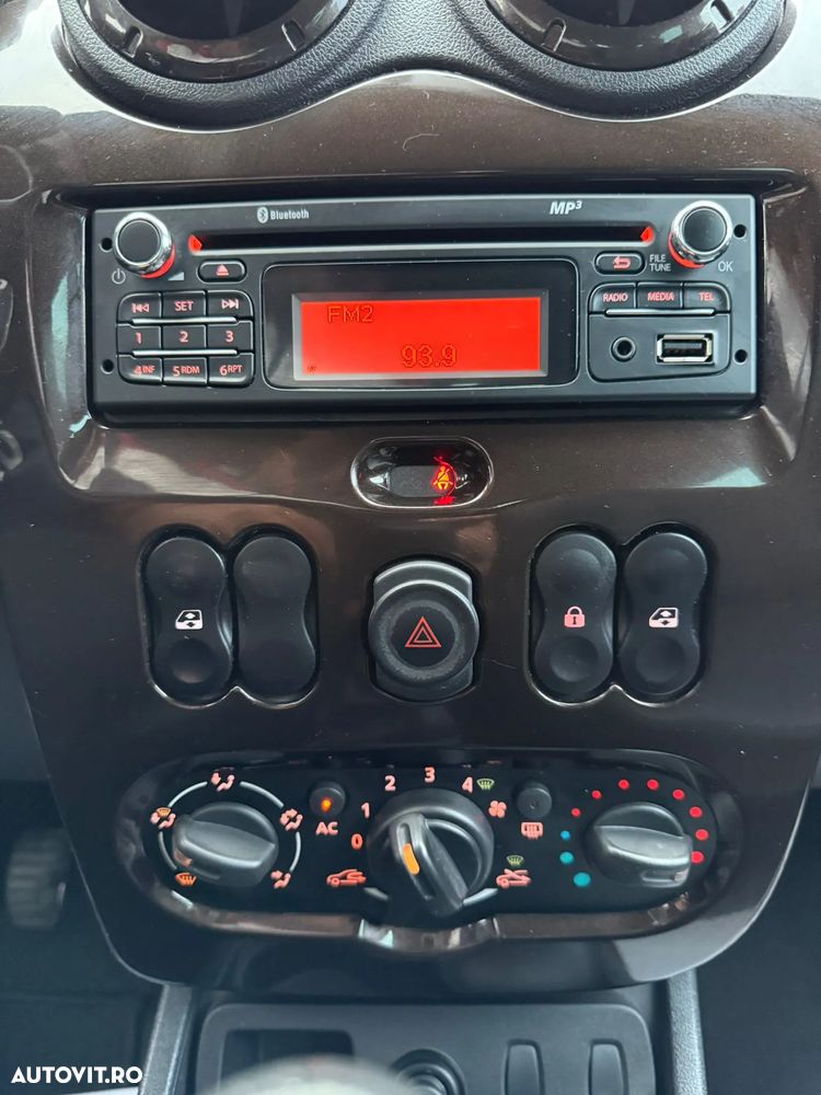 Dacia Duster 1.5 dCi 4x2 Prestige - 11