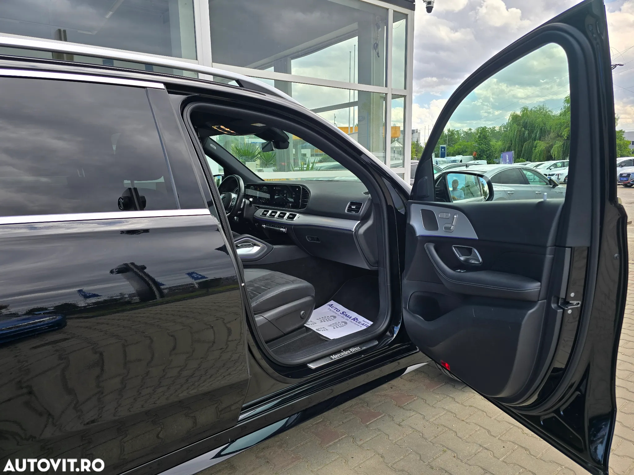 Mercedes-Benz GLE 300 d 4Matic 9G-TRONIC AMG Line - 9